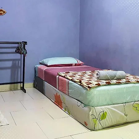 Ayem Homestay Uthm Parit Raja Exterior photo